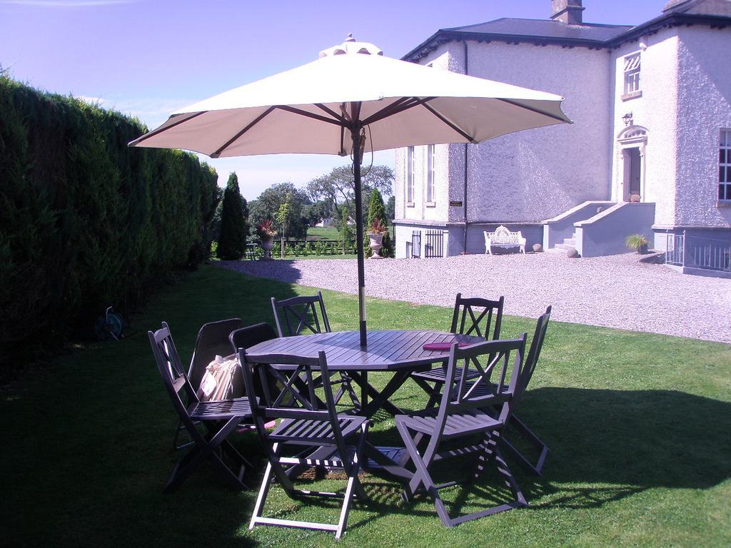 Glebe House Pensionat Taghshinny Exteriör bild